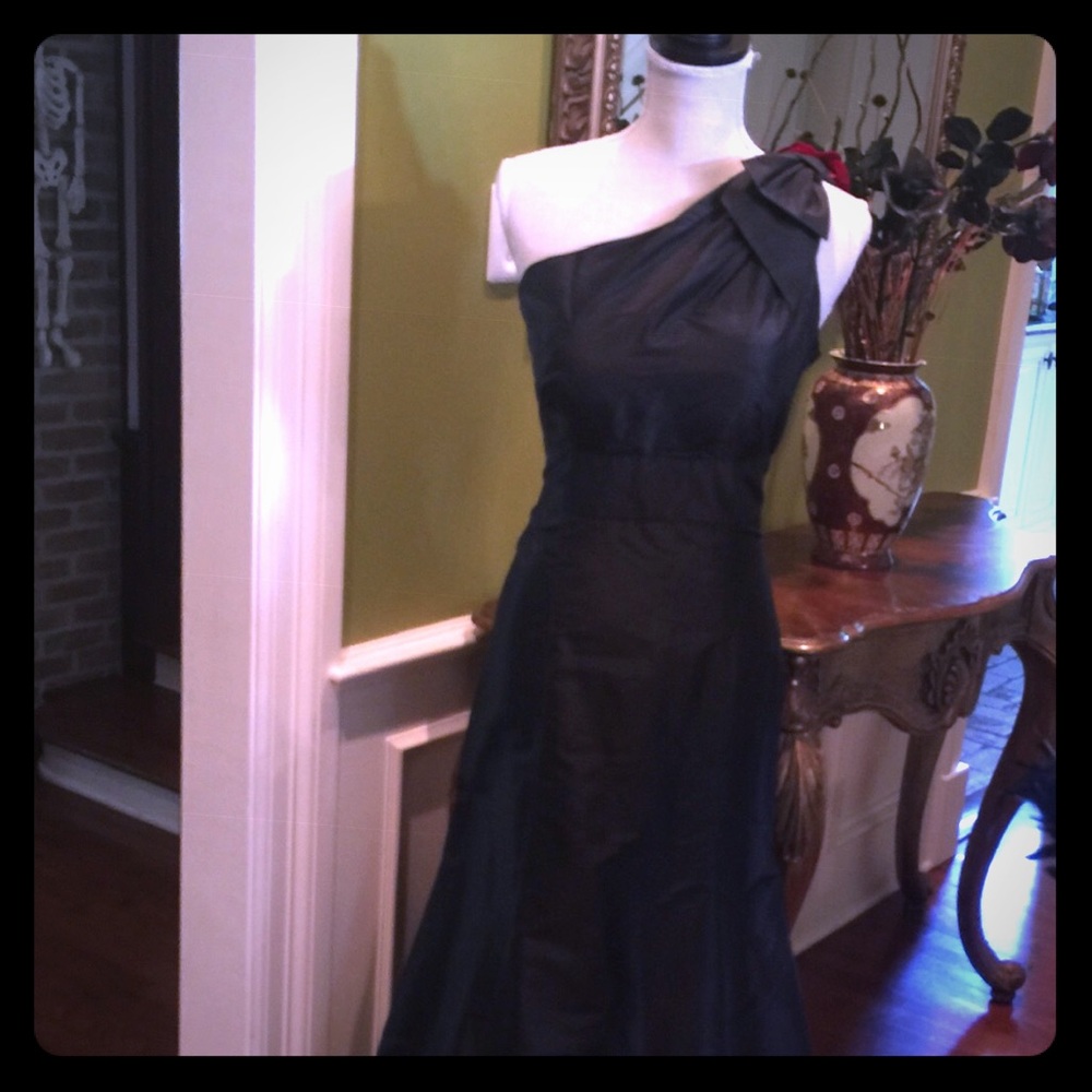 Donna Ricco Gown